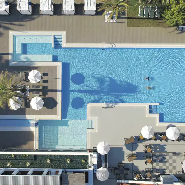 ROBINSON Quinta da Ria Poolbereich